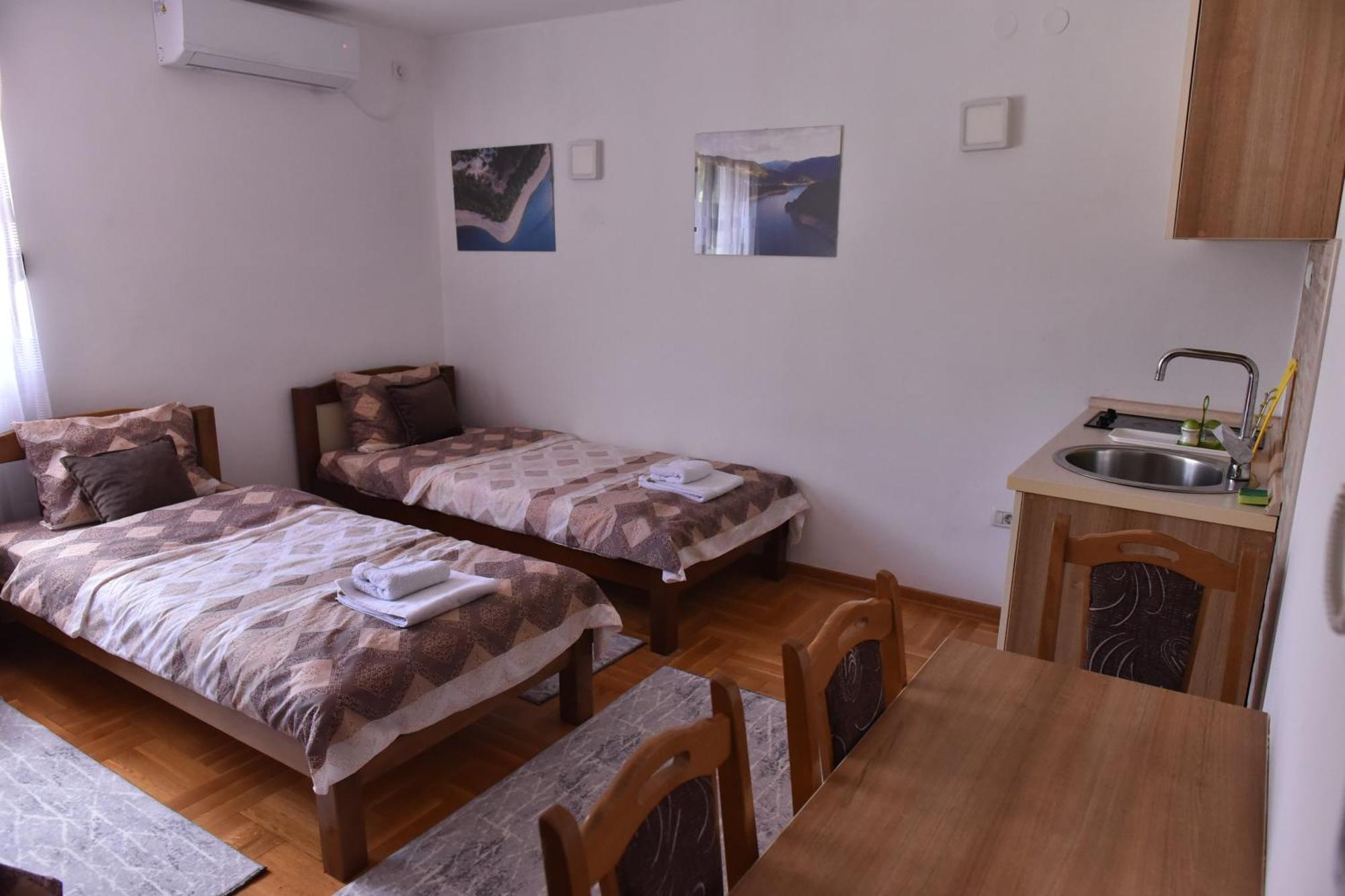 Apartments Ravno ปลูชิเน ห้อง รูปภาพ