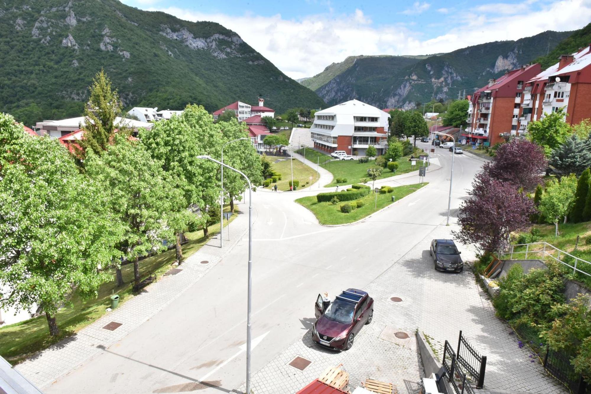 Apartments Ravno ปลูชิเน ภายนอก รูปภาพ