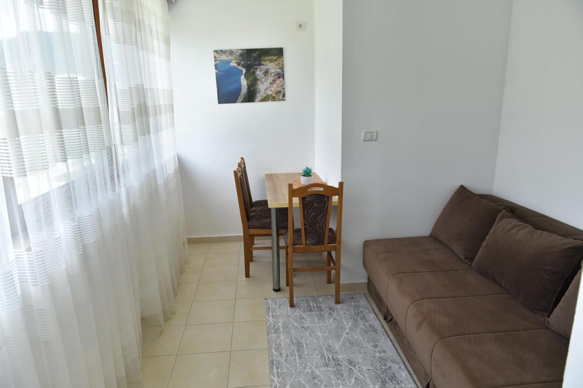 Apartments Ravno ปลูชิเน ภายนอก รูปภาพ